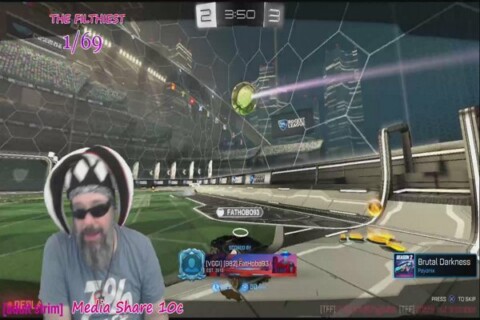 CARESS YOUR LUCK!! LIVE NOW!! TYPE, “!cashmein” IN CHAT TO RECEIVE A FREE GIFT!!!
