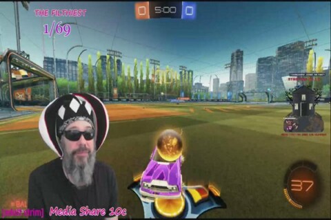 LATE NIGHT B(I)TCH!!! LIVE NOW!! TYPE, “!cashmein” IN CHAT TO RECEIVE A FREE GIFT!!!